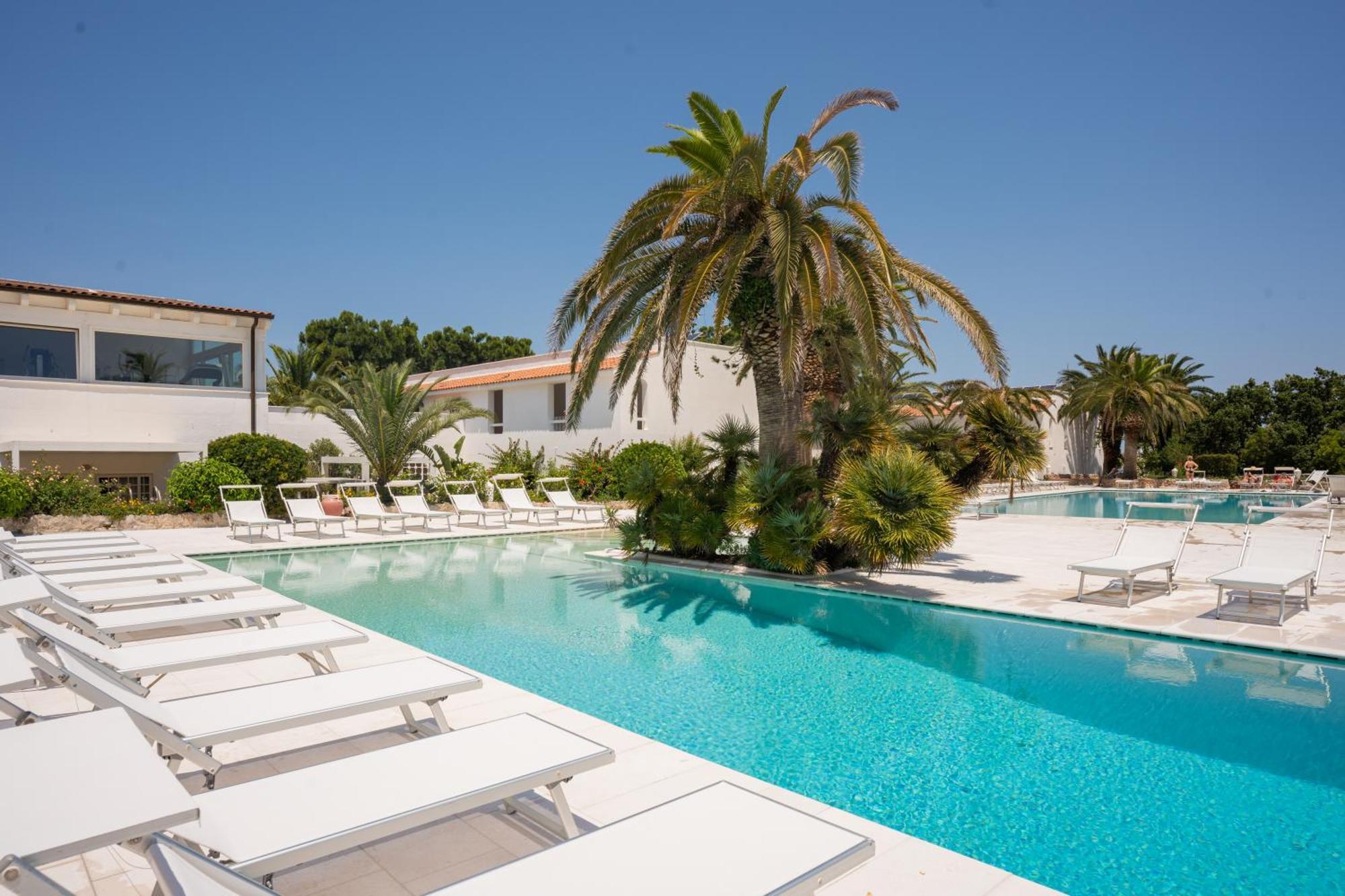 Ostuni A Mare Hotel Exterior foto